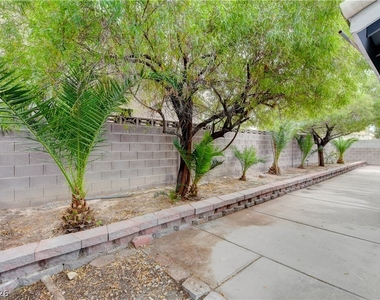 2023 Farmouth Circle - Photo Thumbnail 51