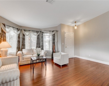 2023 Farmouth Circle - Photo Thumbnail 4