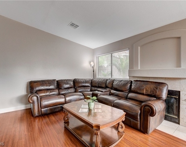 2023 Farmouth Circle - Photo Thumbnail 21