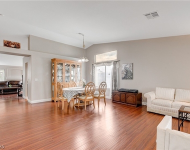 2023 Farmouth Circle - Photo Thumbnail 2