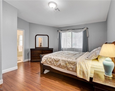 2023 Farmouth Circle - Photo Thumbnail 27