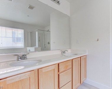3164 Degas Tapestry Avenue - Photo Thumbnail 19
