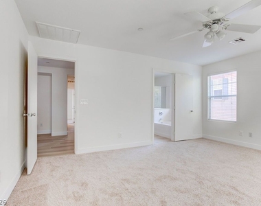 3164 Degas Tapestry Avenue - Photo Thumbnail 15
