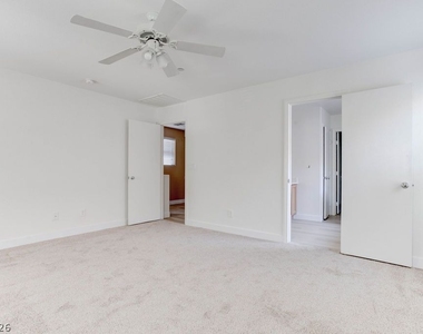 3164 Degas Tapestry Avenue - Photo Thumbnail 16