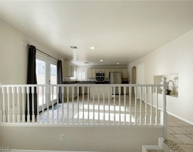 913 Dancing Rain Court - Photo Thumbnail 11