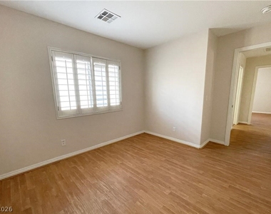 913 Dancing Rain Court - Photo Thumbnail 23