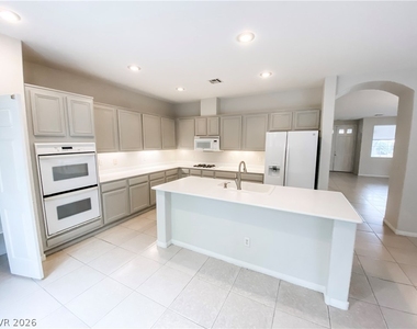 11021 Mount Royal Avenue - Photo Thumbnail 8
