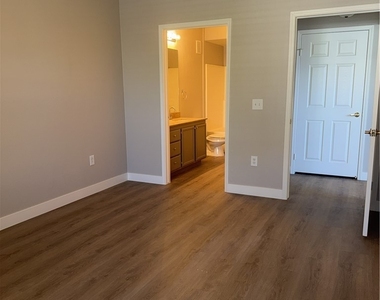 10001 Peace Way - Photo Thumbnail 7