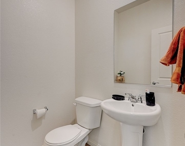 9946 Indigo Cliffs Street - Photo Thumbnail 18
