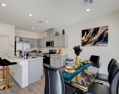 9946 Indigo Cliffs Street - Photo Thumbnail 8
