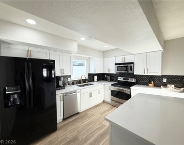 1526 E Twain Avenue - Photo Thumbnail 1