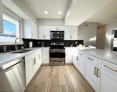 1526 E Twain Avenue - Photo Thumbnail 2