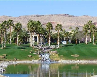 382 Dog Leg Drive - Photo Thumbnail 15