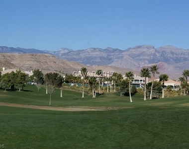 382 Dog Leg Drive - Photo Thumbnail 16