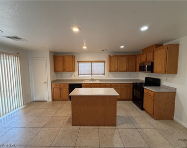 6189 Sierra Blue Court - Photo Thumbnail 9