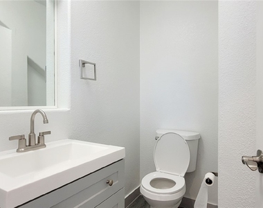 73 Sea Holly Way - Photo Thumbnail 9