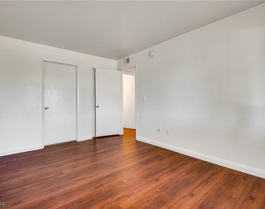 7885 W Flamingo Road - Photo Thumbnail 14