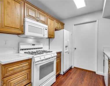 7885 W Flamingo Road - Photo Thumbnail 7