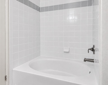 7885 W Flamingo Road - Photo Thumbnail 11