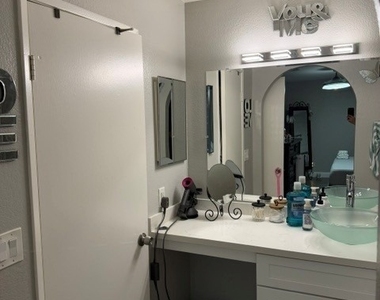 2200 S Fort Apache Road - Photo Thumbnail 9