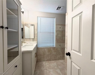 8469 Cavaricci Avenue - Photo Thumbnail 13