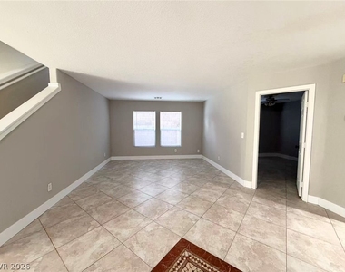 8469 Cavaricci Avenue - Photo Thumbnail 2