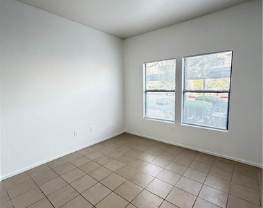 8250 N Grand Canyon Drive - Photo Thumbnail 7