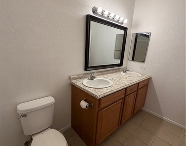 8250 N Grand Canyon Drive - Photo Thumbnail 10