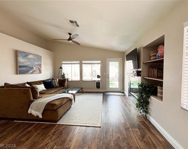 7868 Fall Harvest Drive - Photo Thumbnail 9