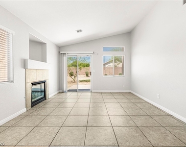 3731 Shadow Tree Street - Photo Thumbnail 12