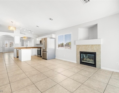 3731 Shadow Tree Street - Photo Thumbnail 15