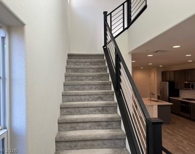 76 Kimberlite Drive - Photo Thumbnail 6