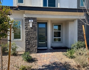 76 Kimberlite Drive - Photo Thumbnail 2