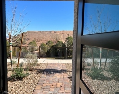 76 Kimberlite Drive - Photo Thumbnail 19