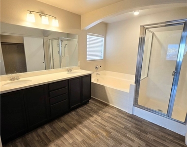 16 Frad Avenue - Photo Thumbnail 26