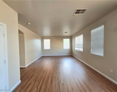 16 Frad Avenue - Photo Thumbnail 16