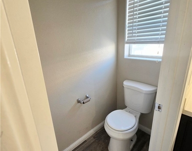 16 Frad Avenue - Photo Thumbnail 31