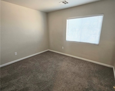16 Frad Avenue - Photo Thumbnail 42
