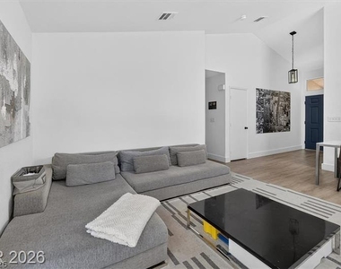 152 Cantamar Street - Photo Thumbnail 11