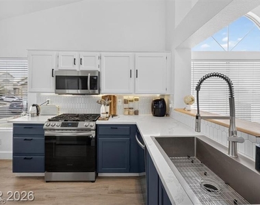 152 Cantamar Street - Photo Thumbnail 7