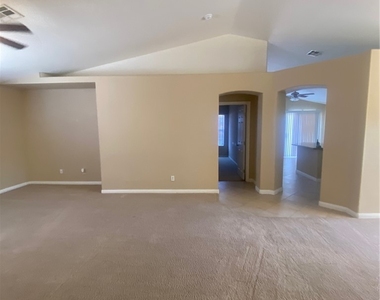 5010 Paradise Harbor Place - Photo Thumbnail 10