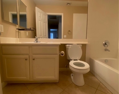 5010 Paradise Harbor Place - Photo Thumbnail 14
