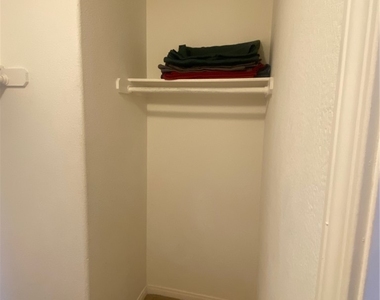 5010 Paradise Harbor Place - Photo Thumbnail 4