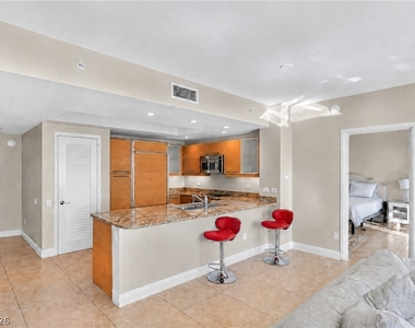 222 Karen Avenue - Photo Thumbnail 5