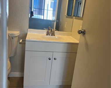 2853 Wheelwright Drive - Photo Thumbnail 11