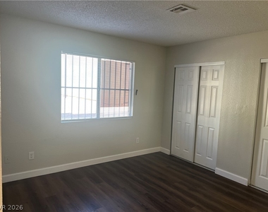 2853 Wheelwright Drive - Photo Thumbnail 8