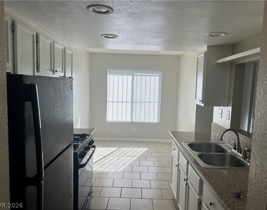 2853 Wheelwright Drive - Photo Thumbnail 2
