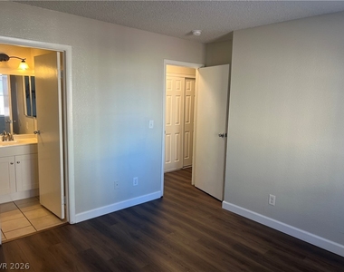2853 Wheelwright Drive - Photo Thumbnail 10