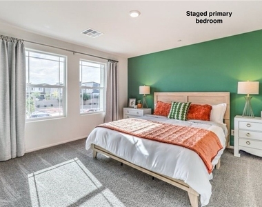 3766 Sonrisa Vista Avenue - Photo Thumbnail 7