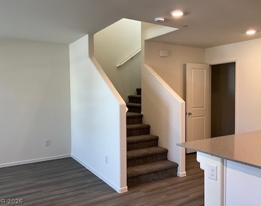3766 Sonrisa Vista Avenue - Photo Thumbnail 4